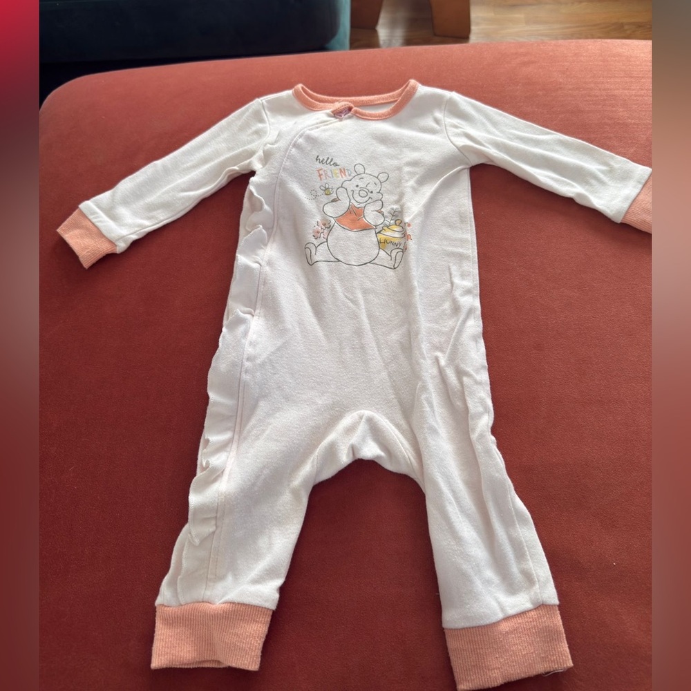 Disney Winnie the Pooh White and Peach Footie